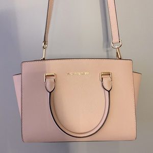 Michael Kors Selma Light Pink Crossbody Purse